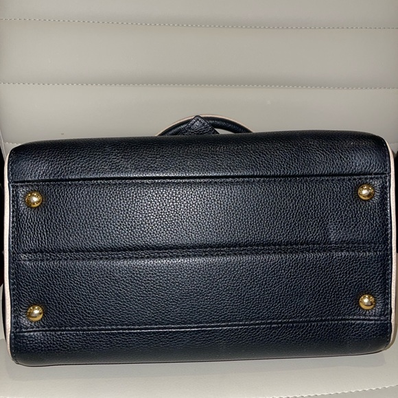 100% Authentic Louis Vuitton Double V Noir handbag Great Condition - Picture 6 of 10